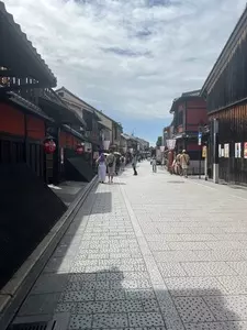 花見小路（ハナミコウジ）
