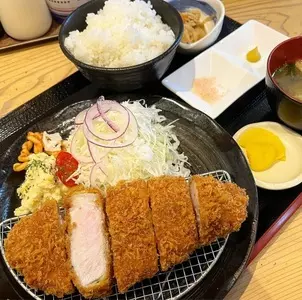 篭の鳥（カゴノトリ）