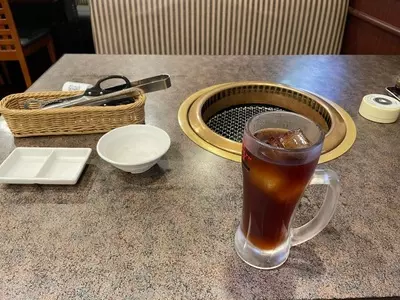 安楽亭 生麦店
