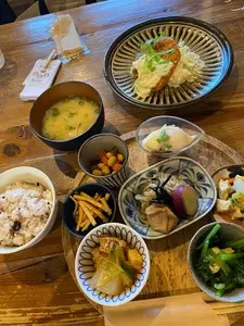 ごはん家 豆豆菜菜 あすか野店（ゴハンヤマメマメサイサイ）