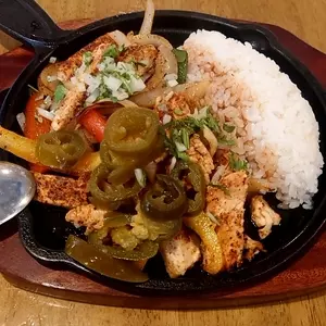 アメリカンハウス クイーンズスクエア店（AMERICAN HOUSE）