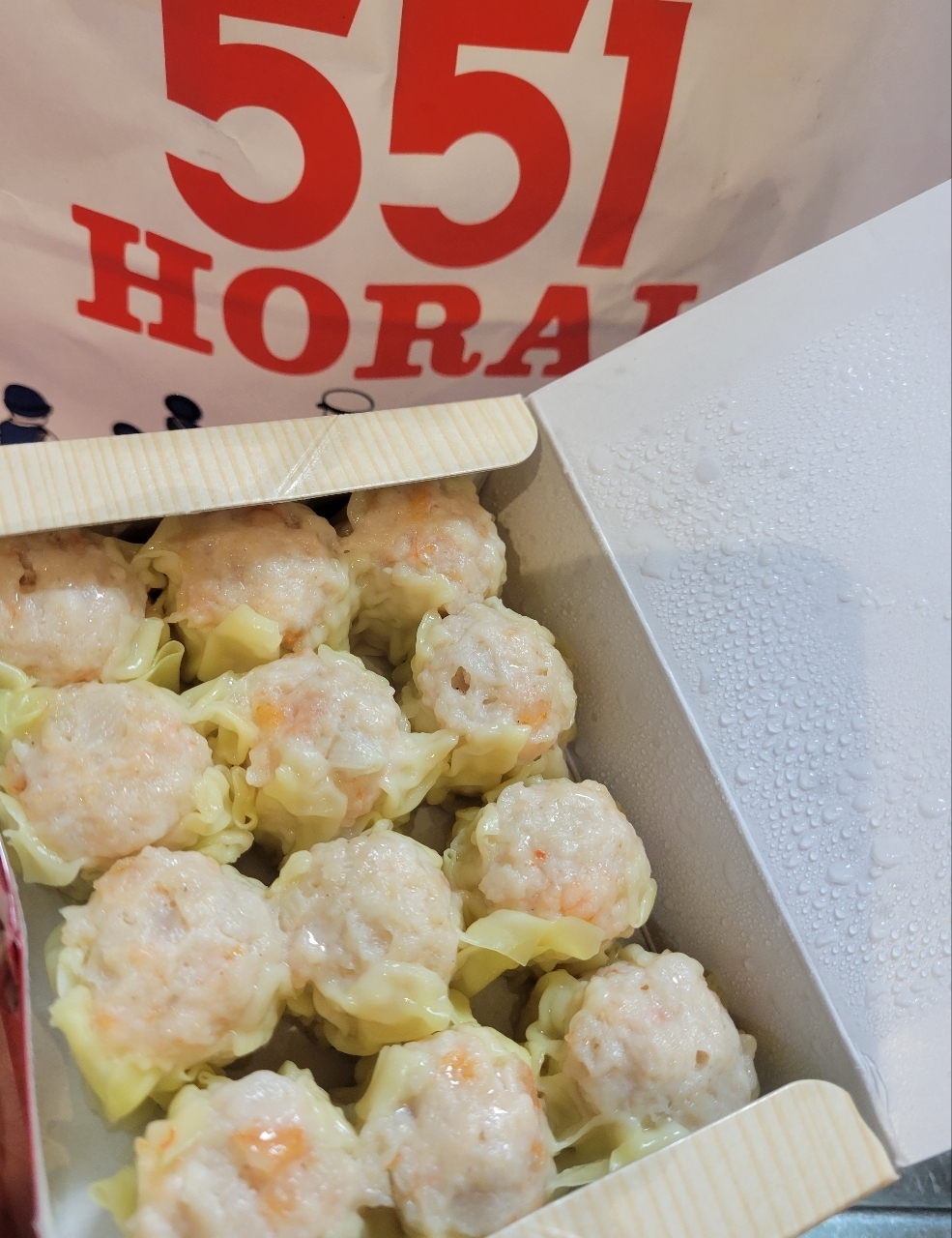 じゅりぽんさんが投稿した551蓬莱 阪急大阪梅田駅店（551HORAI）に関する口コミの画像