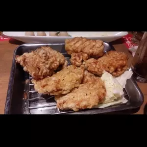 骨付鳥、からあげ、ハイボール がブリチキン。 名駅3丁目店