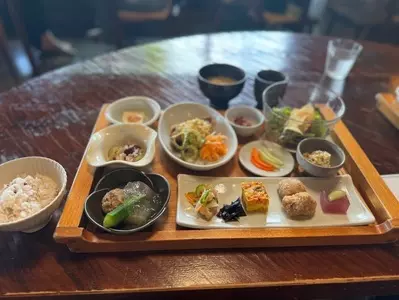 cafe たねの隣り（カフェ タネノトナリ）