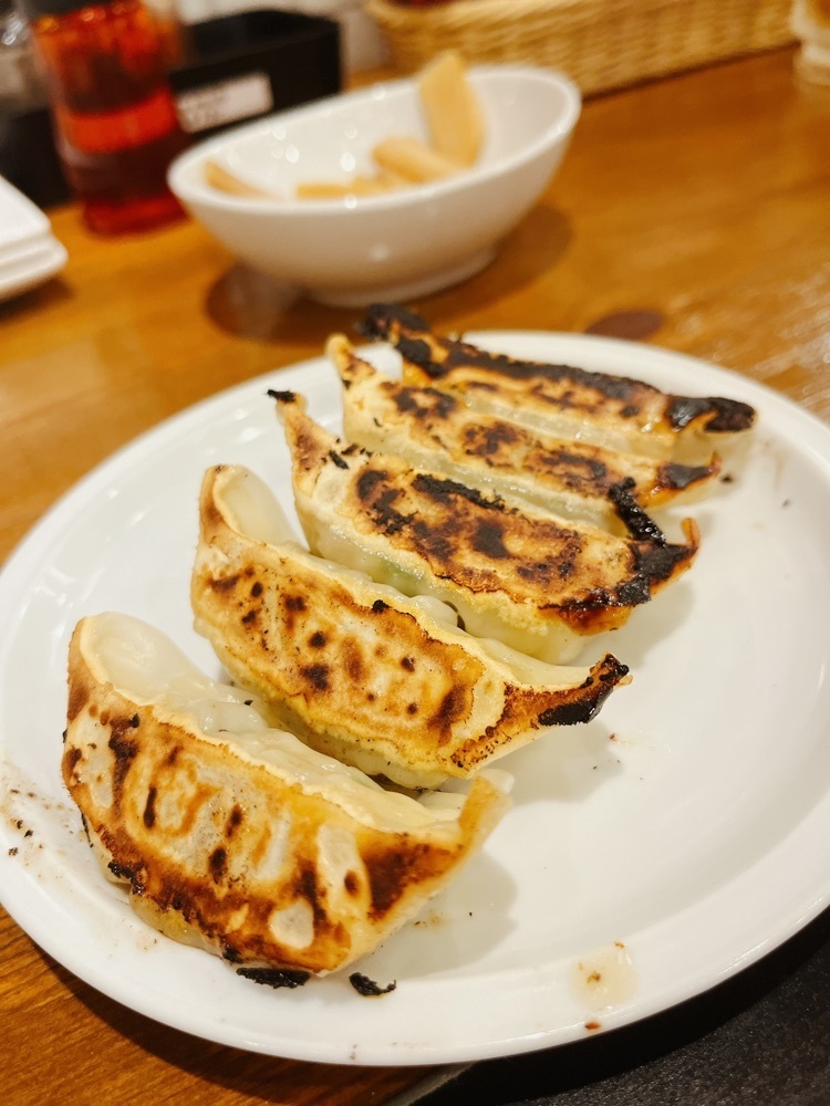 gmz_gourmetさんが投稿した餃子酒場笑う門に関する口コミの画像