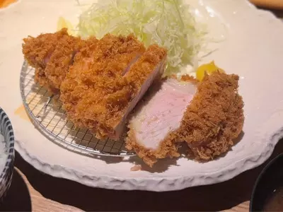 とんかつと、しゃぶしゃぶ。黒豚ふくや