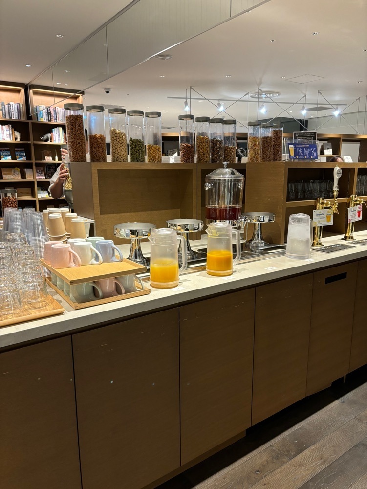 rural_studio_c0f5さんが投稿したTSUTAYA BOOKSTORE SHARE LOUNGE MARUNOUCHI（ツタヤ ブックストア シェア ラウンジ）に関する口コミの画像