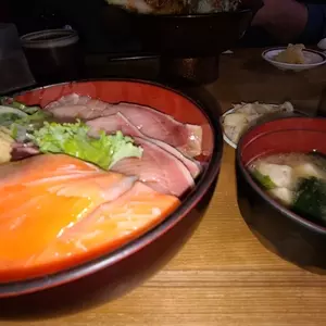 丼 万次郎（ドン マンジロウ）