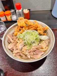 肉そば 藤七 本町分店