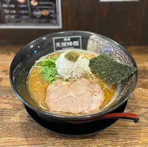 麺屋 天孫降臨 三宮本店