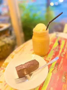 レインボーカフェ