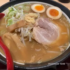 札幌味噌ラーメン アウラ 横浜駅西口パルナード店