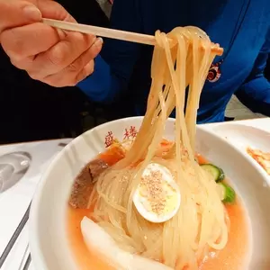 盛楼閣