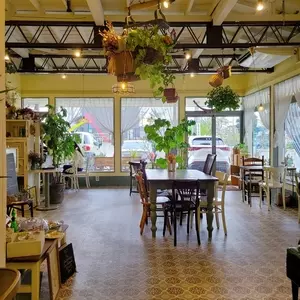 Cafe petit Arles（プティアルル）