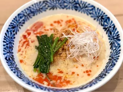 Pivot BASE Cafe & Bar @Dotonbori（ピボットベース カフェ アンド バー アット ドウトンボリ【旧店名】Pivot BASE Travel cafe ＠Tonbori）