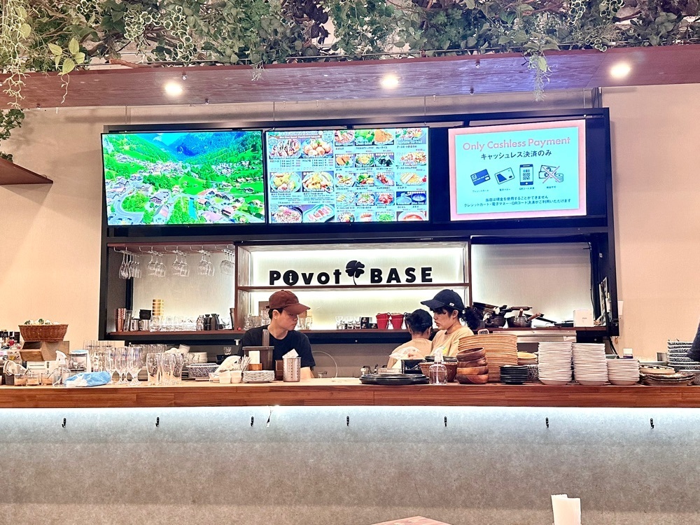 かずくんさんが投稿したPivot BASE Cafe & Bar @Dotonbori（ピボットベース カフェ アンド バー アット ドウトンボリ【旧店名】Pivot BASE Travel cafe ＠Tonbori）に関する口コミの画像