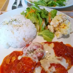 みんなのカフェ「しき」
