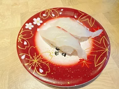 魚河岸 イオンモール神戸北店（海転寿司）