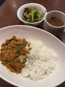 地中海キッチン Rey（レイ）