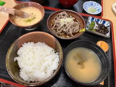 高尾山 とろろそば・とろろめしの日光屋（たかおさん とろろそば・とろろめしのにっこうや）