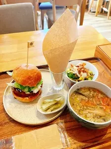 Café La Terre（カフェラテール）