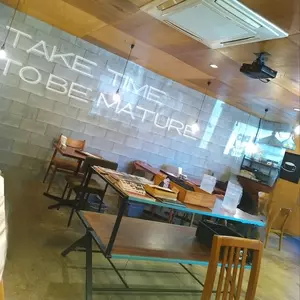 シーエムツー カフェ（CM2 CAFE）