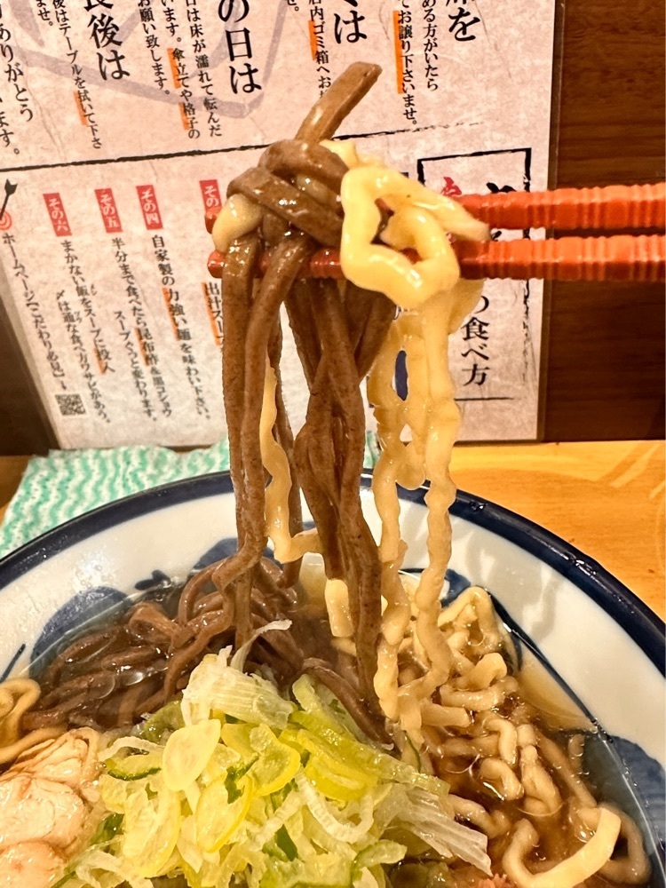 かめ_メグミさんが投稿した肉そば てノ字（てのじ）に関する口コミの画像