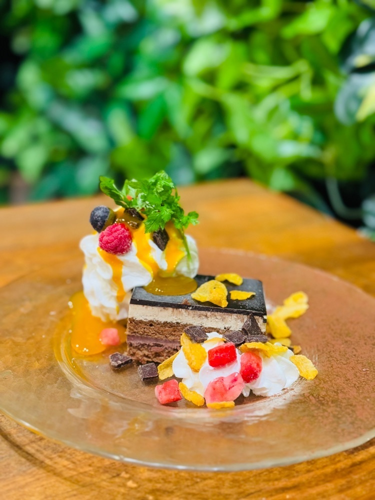 食いしん坊プリンセスさんが投稿した夜景×チーズ肉バル GARDEN 三宮に関する口コミの画像