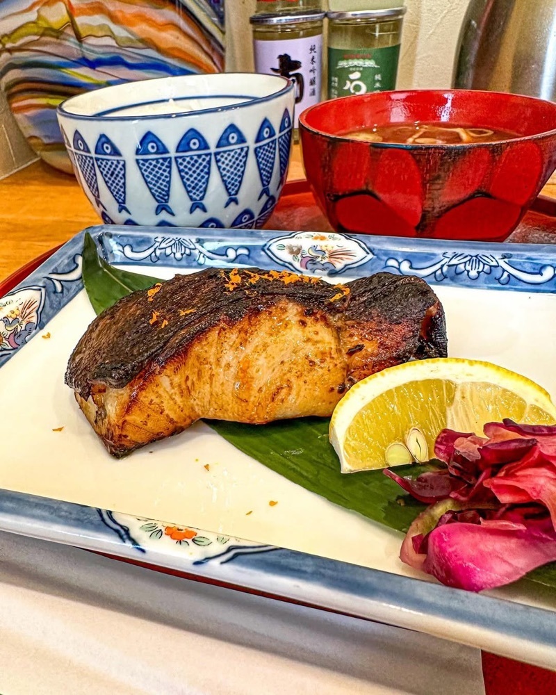 40s_gourmetさんが投稿した炭火焼き魚弁当 すみさわに関する口コミの画像