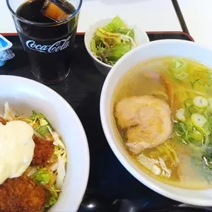 もりもり亭（もりもりてい）