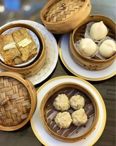 シャンデリア飲茶 2枚目