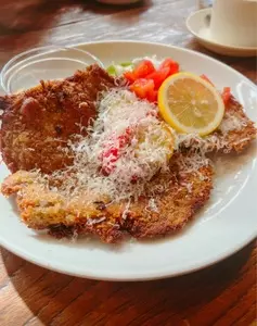 カフェ ビブリオティック ハロー!（Cafe Bibliotic Hello!）
