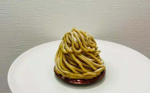 アングランパ（UN GRAND PAS）