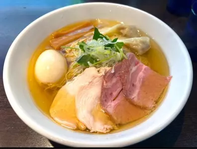麺屋 彩音（sign）