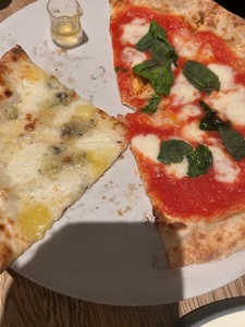 GOOD CHEESE GOOD PIZZA 日比谷 1枚目