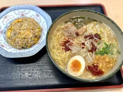 にんたまラーメン ゆにろーず 大阪トラックステーション店