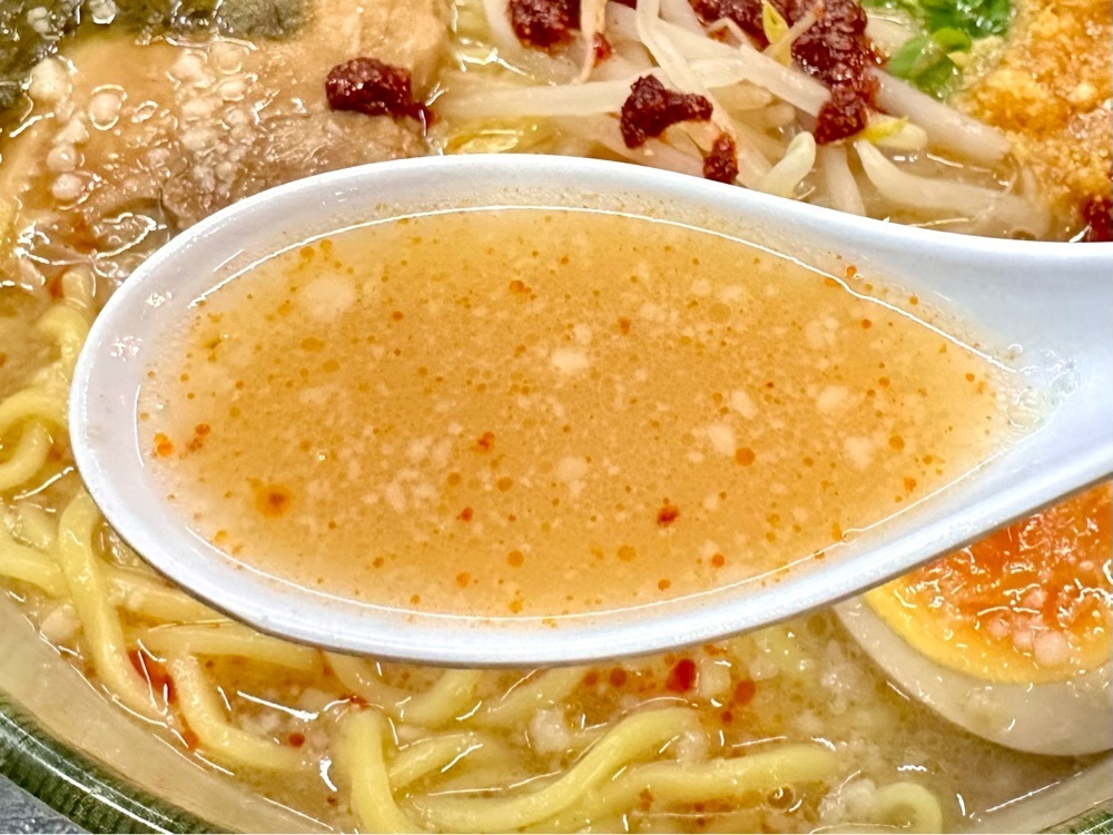 かずくんさんが投稿したにんたまラーメン ゆにろーず 大阪トラックステーション店に関する口コミの画像