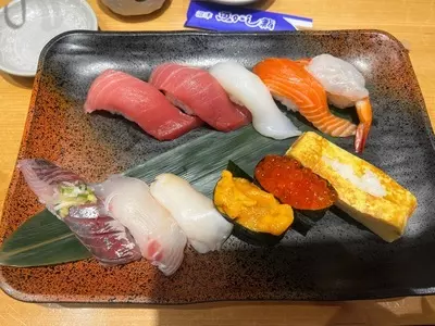 沼津魚がし鮨 流れ鮨 三島店