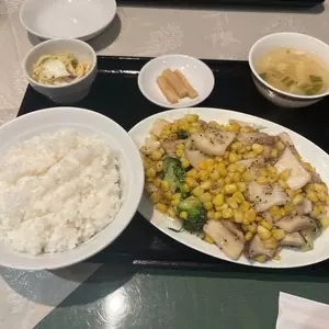 峨嵋山（ガビサン）