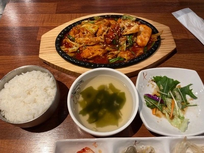 豚ウォリー 市ヶ谷店（トンウォリー）