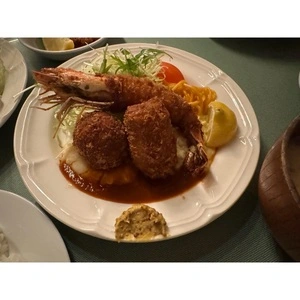 洋食クアトロ（QUATTRO）