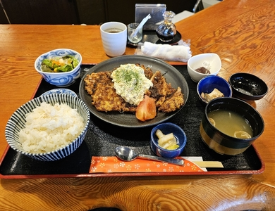 て料理や うちの茶の間