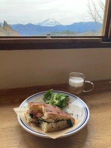MOLQ CAFE（モルクカフェ）