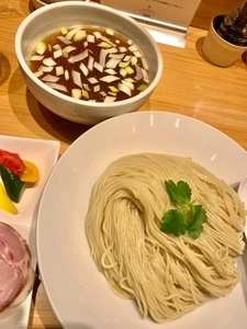 むぎとオリーブ 銀座本店