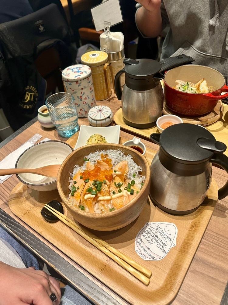 ぴょんたI 東京グルメ・居酒屋さんが投稿したこめらく たっぷり野菜とお茶漬けと。 渋谷ヒカリエ店に関する口コミの画像