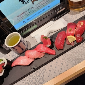 まぐろ問屋 恵み 横浜ワールドポーターズ店（まぐろとんやめぐみ【旧店名】グルメ廻転寿司 まぐろ問屋 三浦三崎港） 3枚目
