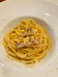 トラットリア ピッツェリア ピレウス（Trattoria Pizzeria Pireus）