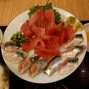 いわし料理すゞ太郎 神田店(イワシリョウリ スズタロウ)