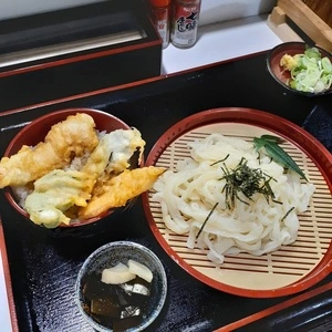 手打ちうどん 夕立（テウチウドン ユウダチ）