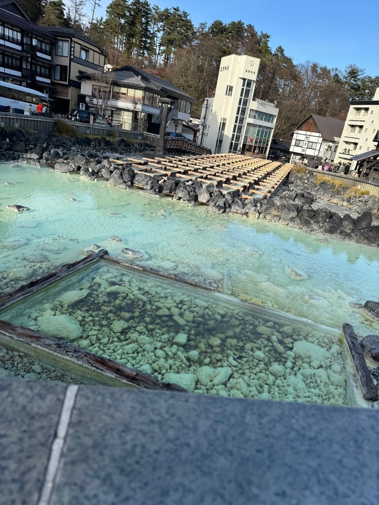 旅とお酒とご飯smi1さんが投稿した草津温泉　湯畑泉水に関する口コミの画像